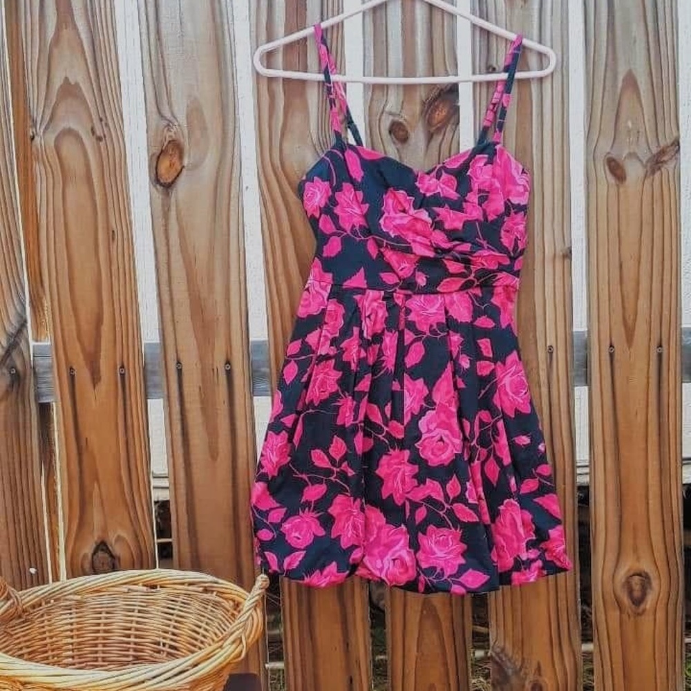 Forever 21 Black and Pink Party Cocktail Dress M